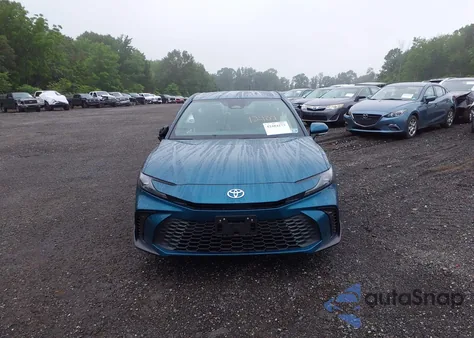 2025 Toyota Camry Se из США, поврежденный, VIN 4T1DBADK8SU528941